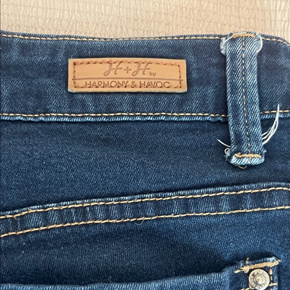Elegant Dark Blue Skinny Jeans - Picture 9 of 9